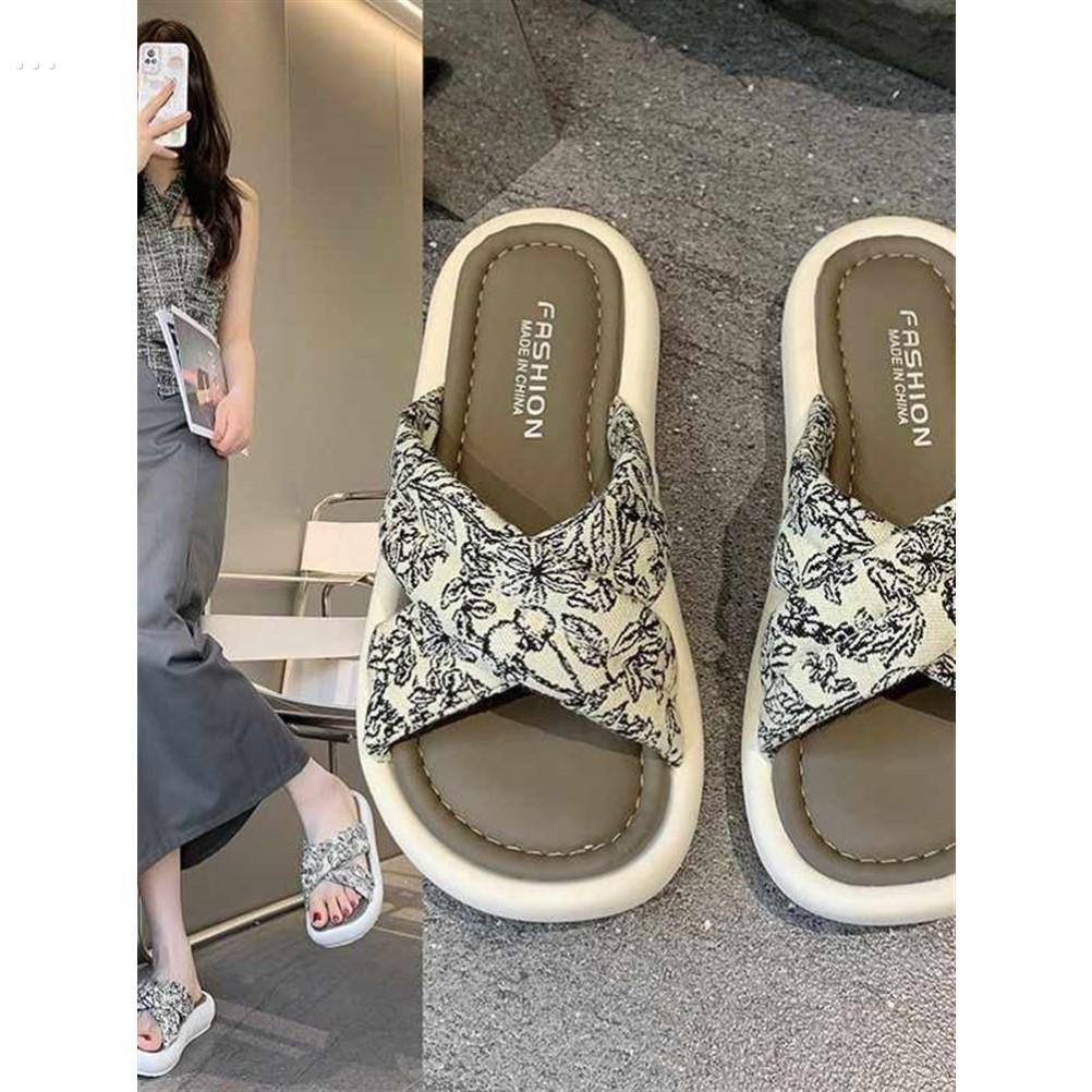 软皮踩屎感拖鞋女夏外穿2024新款厚底配裙子时尚沙滩罗马凉拖孕妇