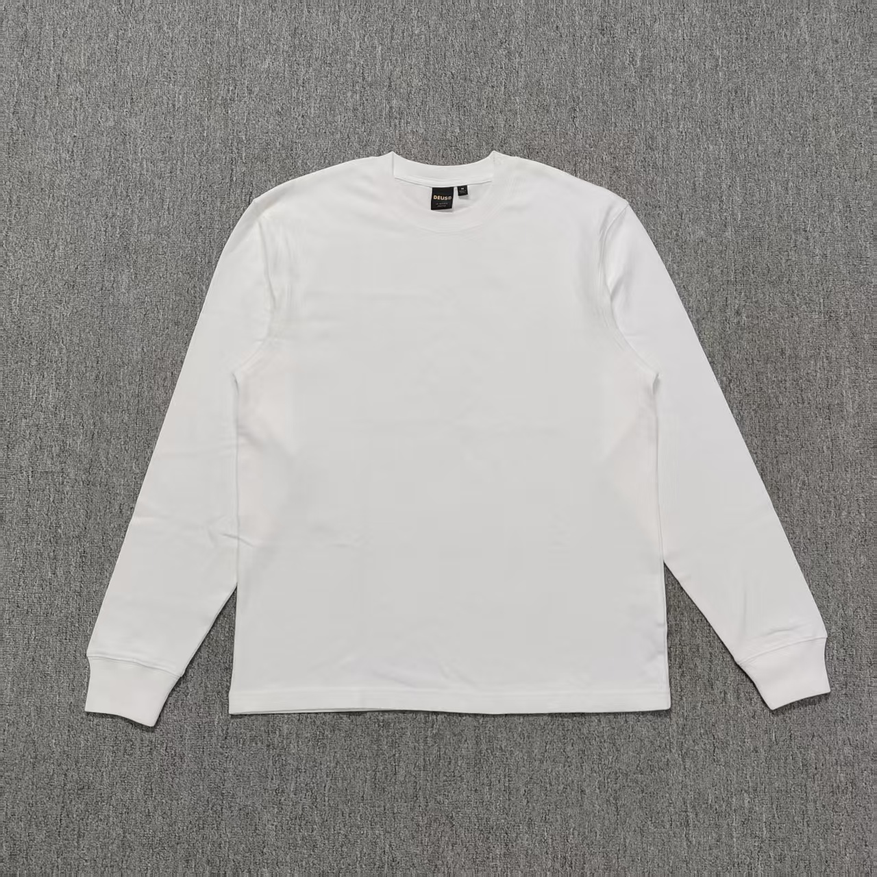 DEUS 纯白色长袖T恤 简约百搭款