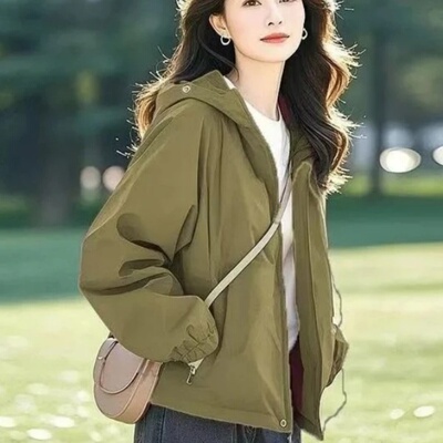 今年流行爆款外套女2025春秋季新款爆款小香风百搭洋气连帽冲风衣