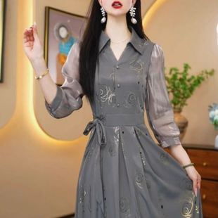 轻奢高级感七分袖V领连衣裙女2025春装新款贵夫人碎花中长款裙子