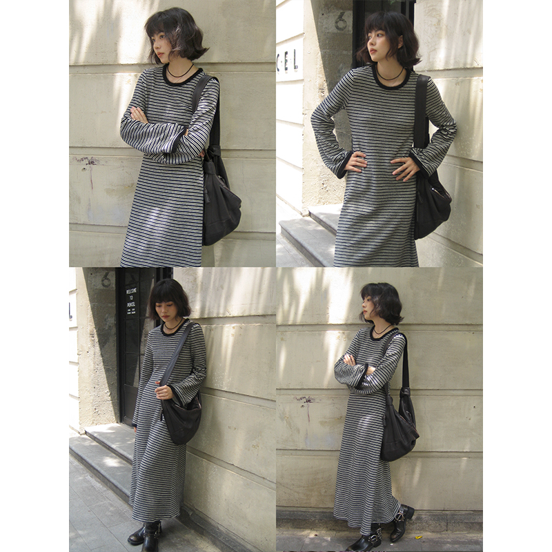 SUPERSCAPE素舶   圆领条纹修身连衣裙
