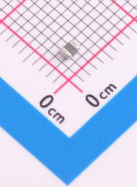 VC080505C150RP 压敏电阻 钳位电压18V 0.3焦耳 0805压敏电阻 080