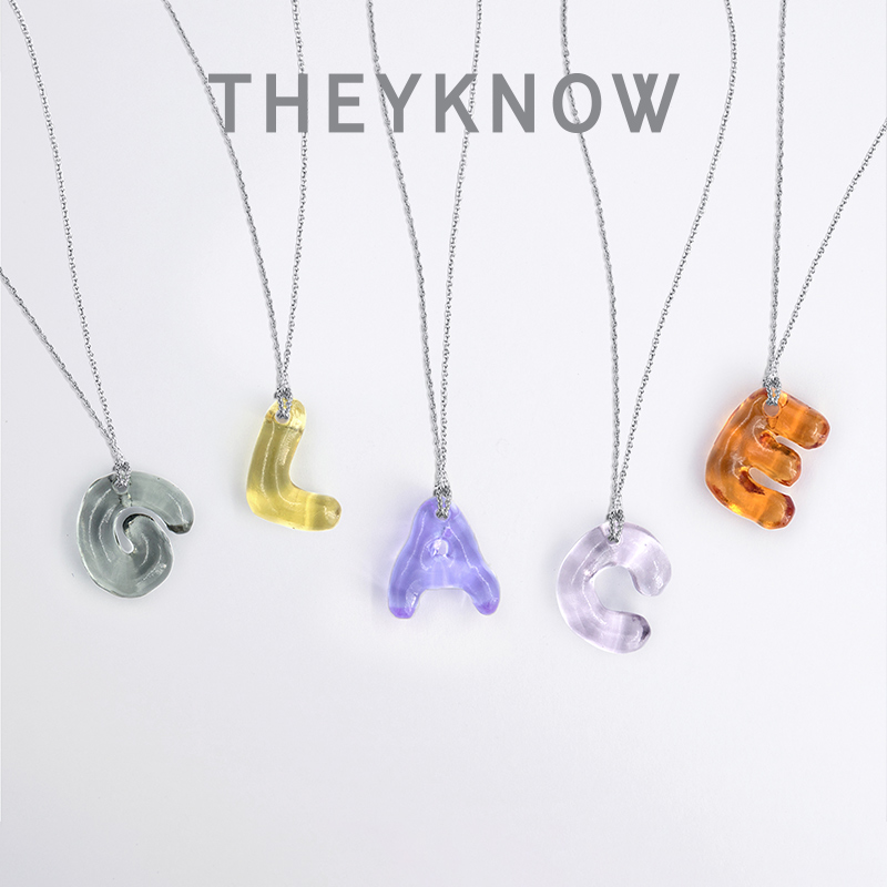 THEYKNOW玻璃系列mini26个字母项链姓名彩色琉璃吊坠礼物春夏手作