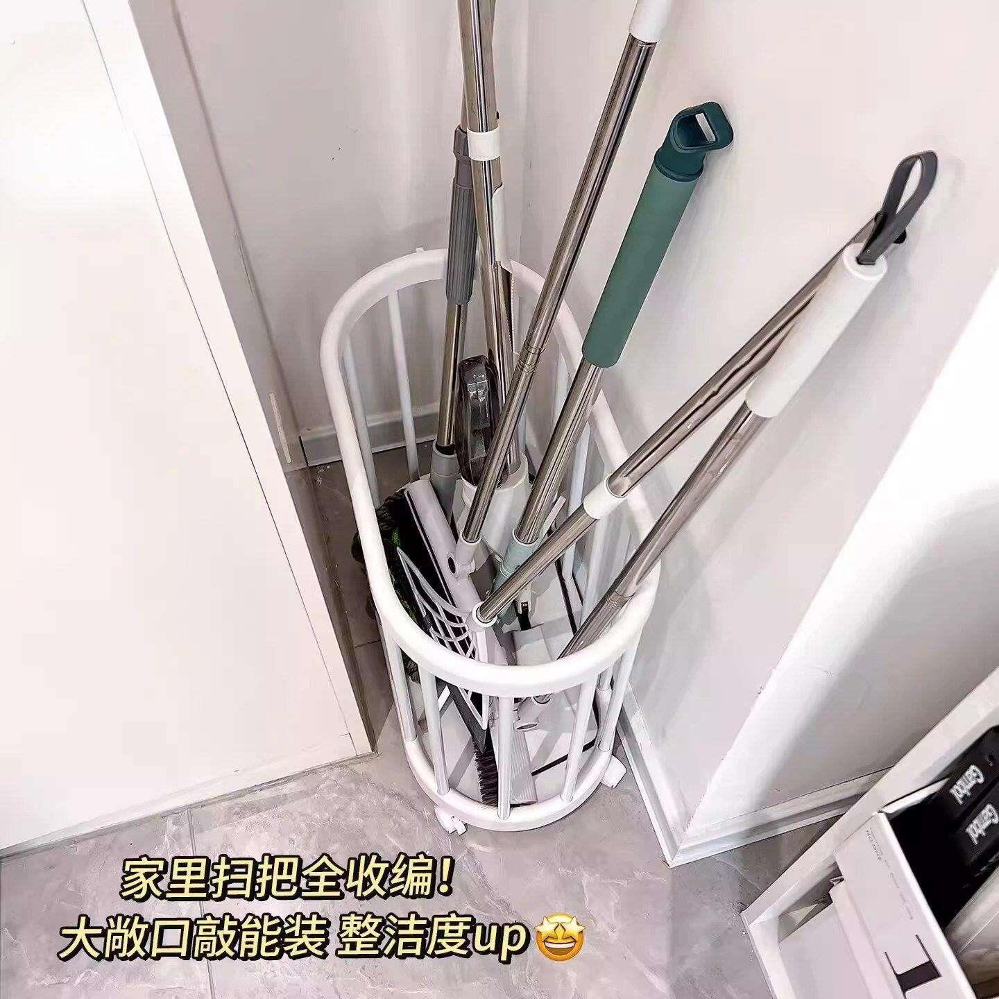 清洁工具收纳筐落地家用浴室挂钩扫把拖把收纳桶吸尘器置物架