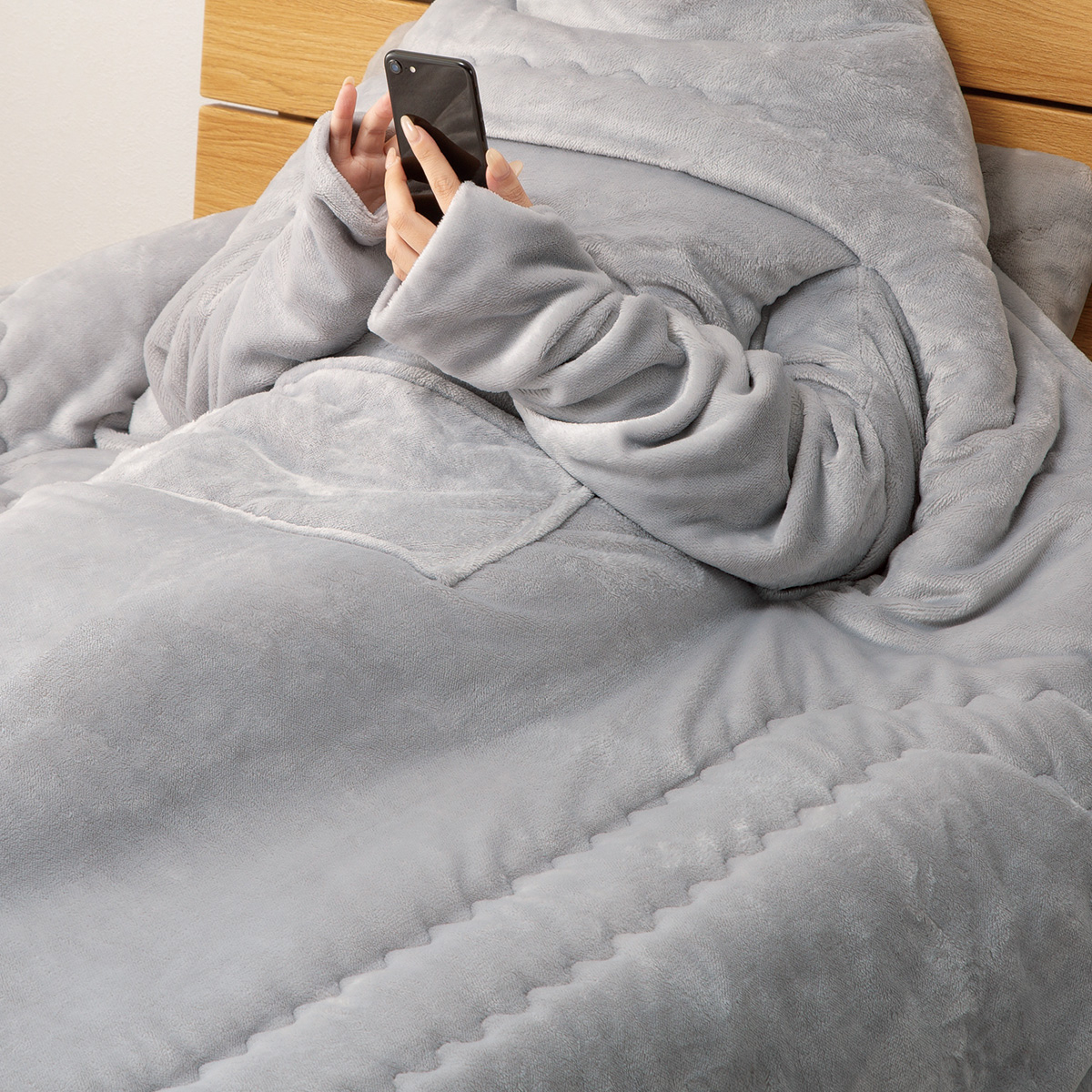 NITORI宜得利家居带袖手机毛毯