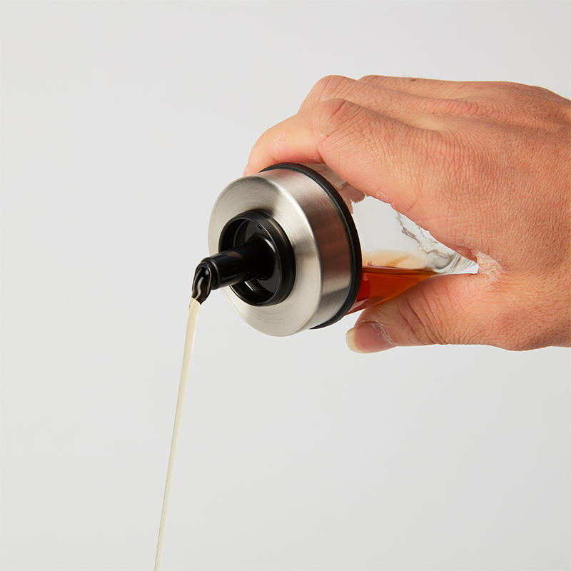 日本NITORI宜得利厨房防尘油壶