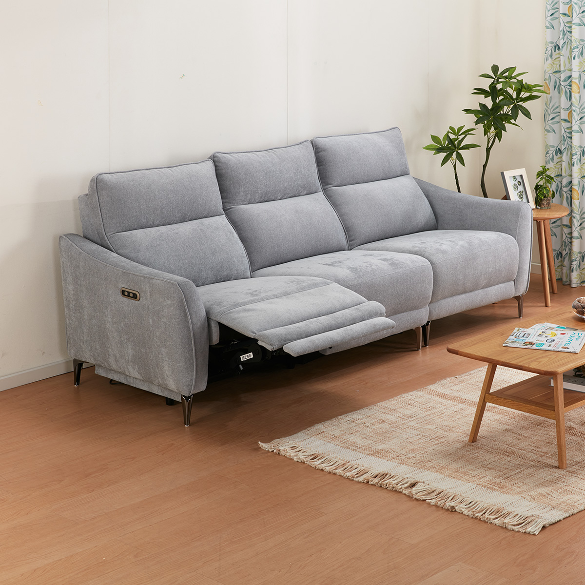 NITORI宜得利家居布艺电动沙发