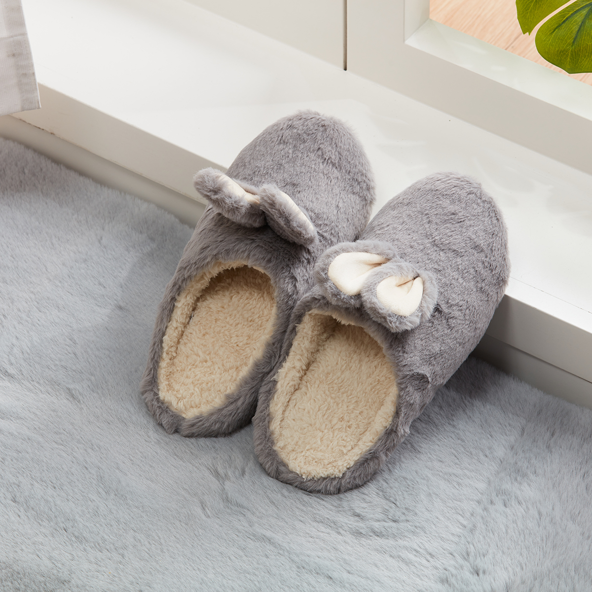 NITORI宜得利家居冬季毛绒拖鞋