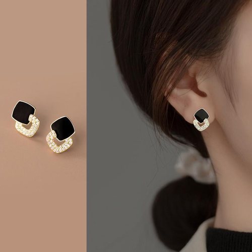 2023 Hot High-sense Korean Trend Elegant Pave Zircon Geometr