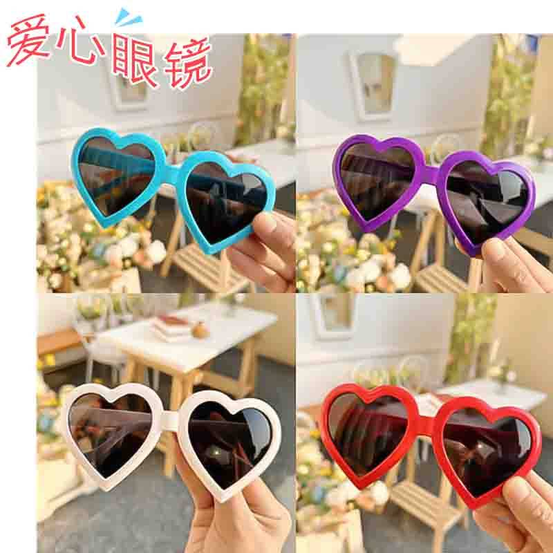 欧美复古爱心太阳镜网红潮遮阳时尚可爱个性墨镜订婚领证拍照道具