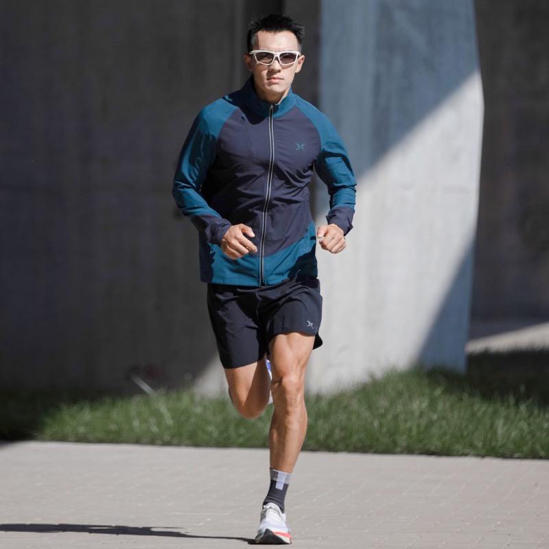 立体剪裁防风防小雨亲肤透气弹力