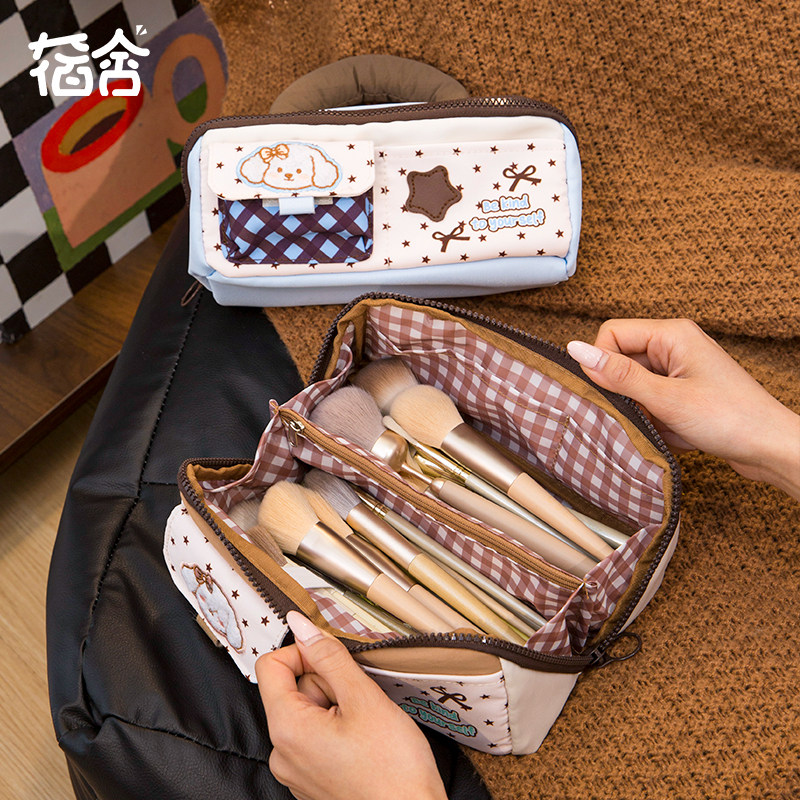 可爱小狗立体化妆包化妆刷收纳包图片