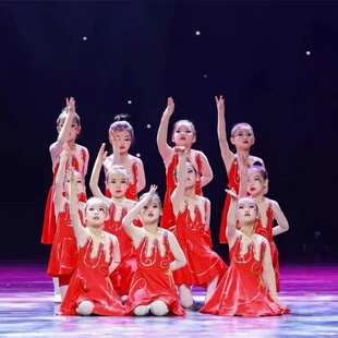 我的祖国舞蹈服儿童灯火里的中国演出服中小学生红领巾合唱服红色