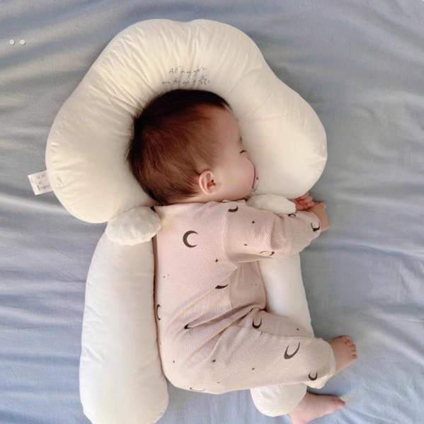 新生宝宝定型枕婴儿枕头护颈椎纠正头型防偏头安抚助睡眠透气纯棉