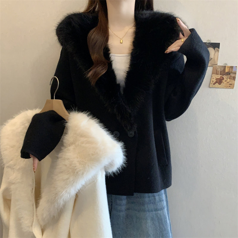 实拍设计高级感毛衣女秋冬新款胖MM洋气减龄慵懒显瘦毛领外套女,女装/女士精品,大码内搭,淘宝优惠券,粉丝福利购,淘宝优惠卷