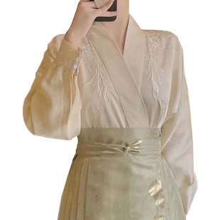 柏粟原创汉服凤羽暗纹刺绣宋制飞机袖交领对襟秋冬马面裙日常款