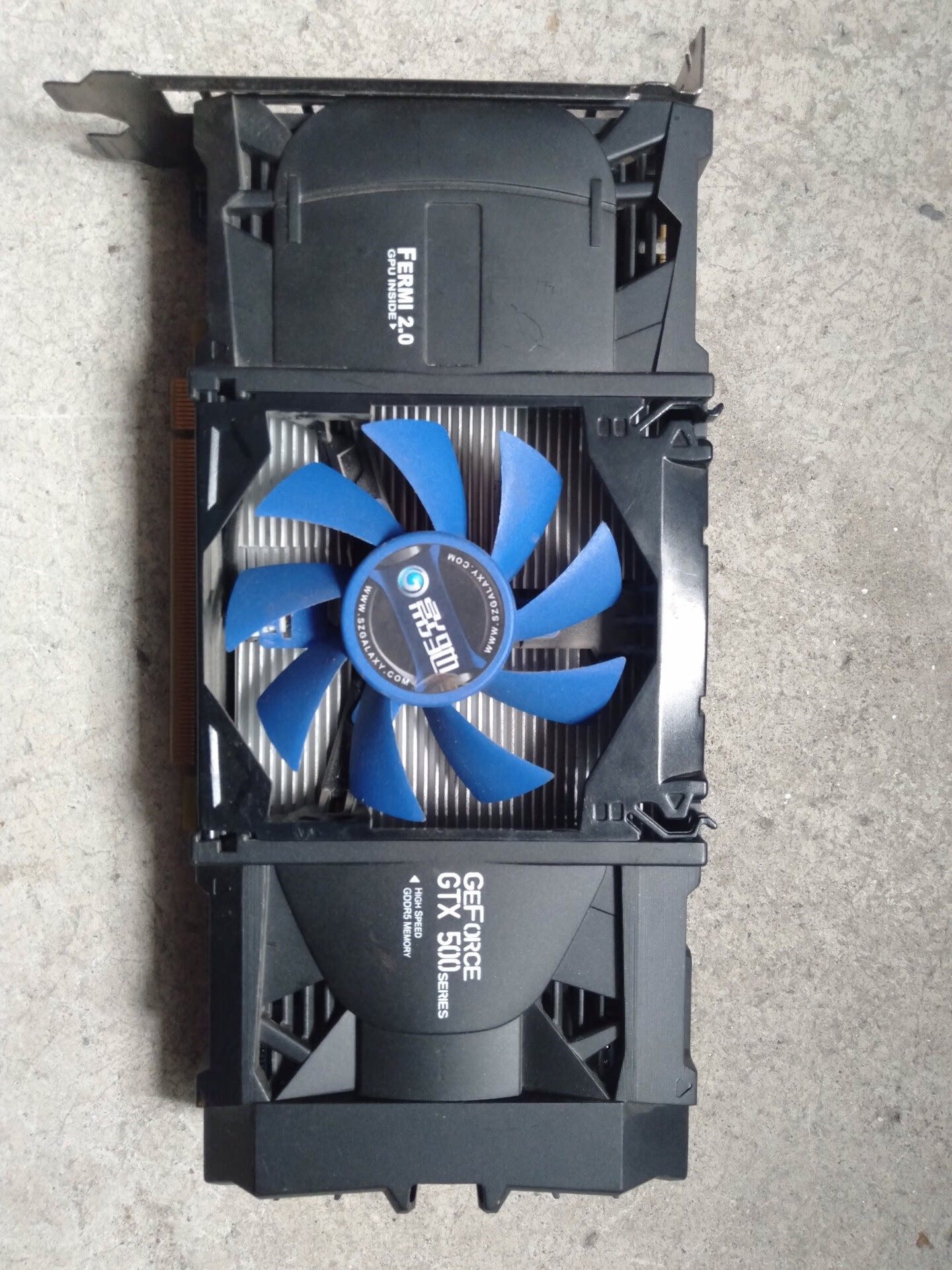 拆机影驰黑将gtx550ti 1gb ddr5
