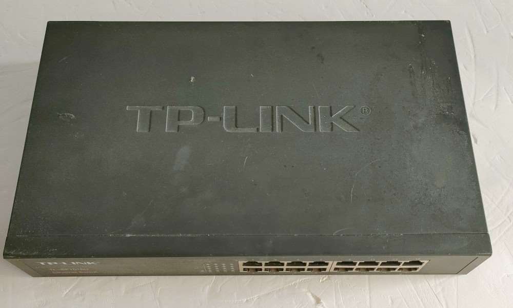 TP-LinkTL-SF1016D16口百兆以太网交换机