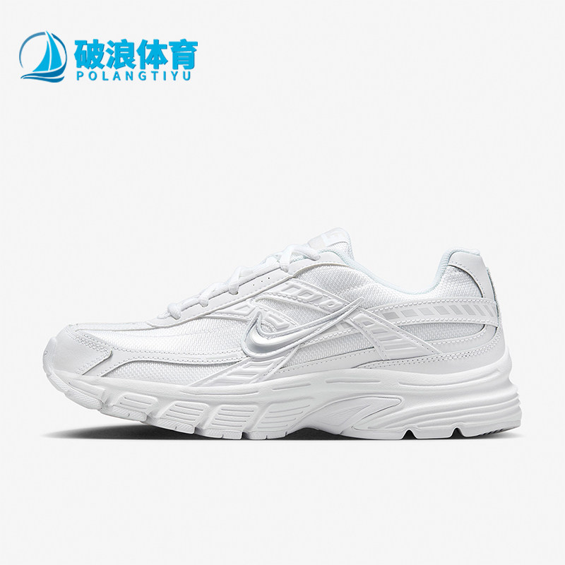 耐克女士耐磨简约休闲运动鞋