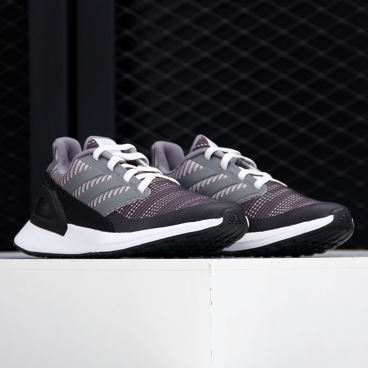 Adidas/阿迪达斯正品2019秋新款女子BOOST透气运动鞋跑步鞋G25877