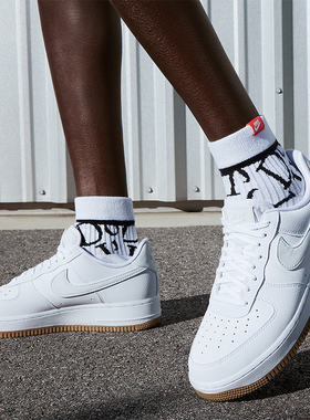 Nike/耐克正品新款女士空一号简约低帮运动鞋FN6326-100