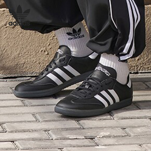 阿迪达斯男女经典耐磨休闲鞋