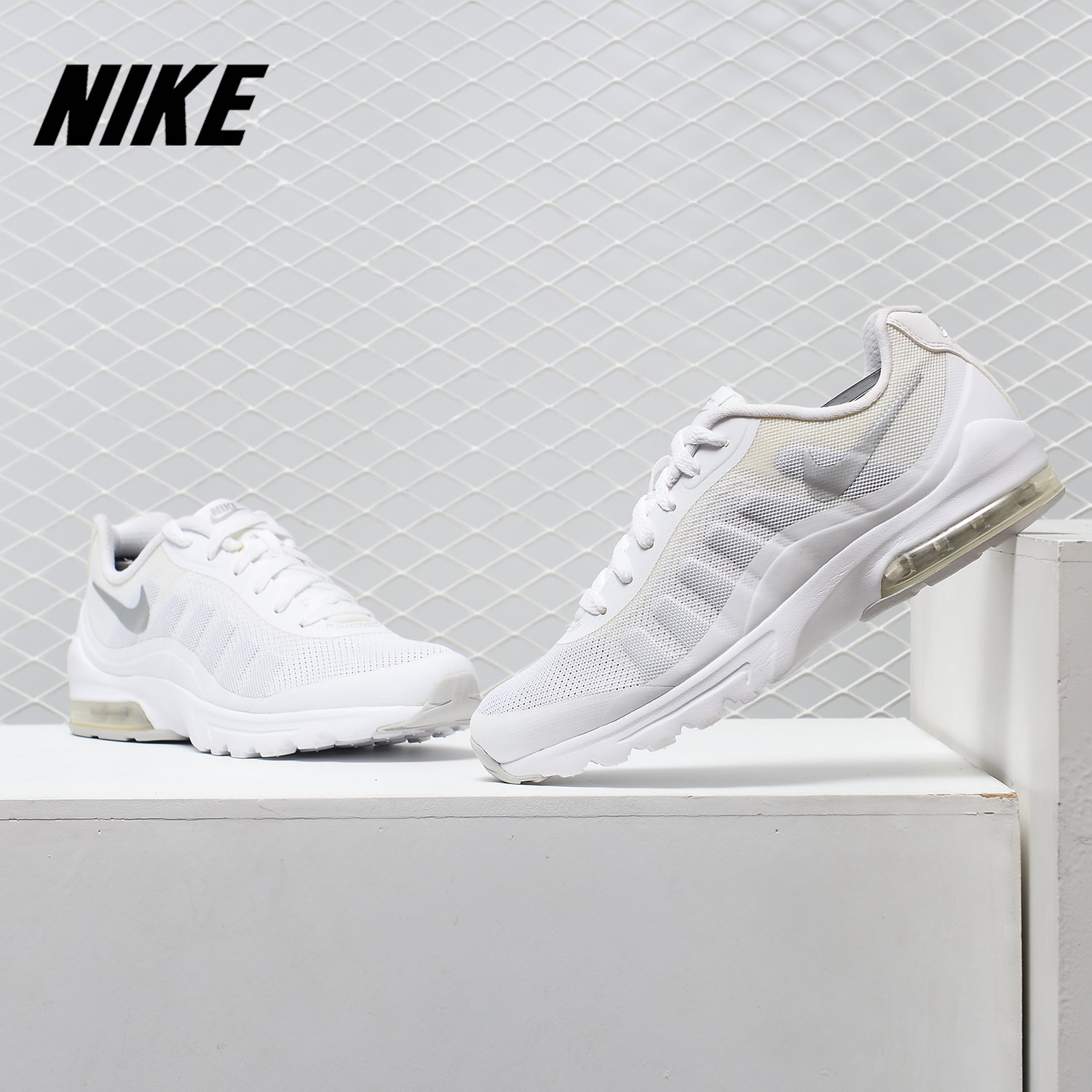 Nike/耐克正品AIR MAX INVIGOR黑白气垫女士运动透气休闲鞋749866