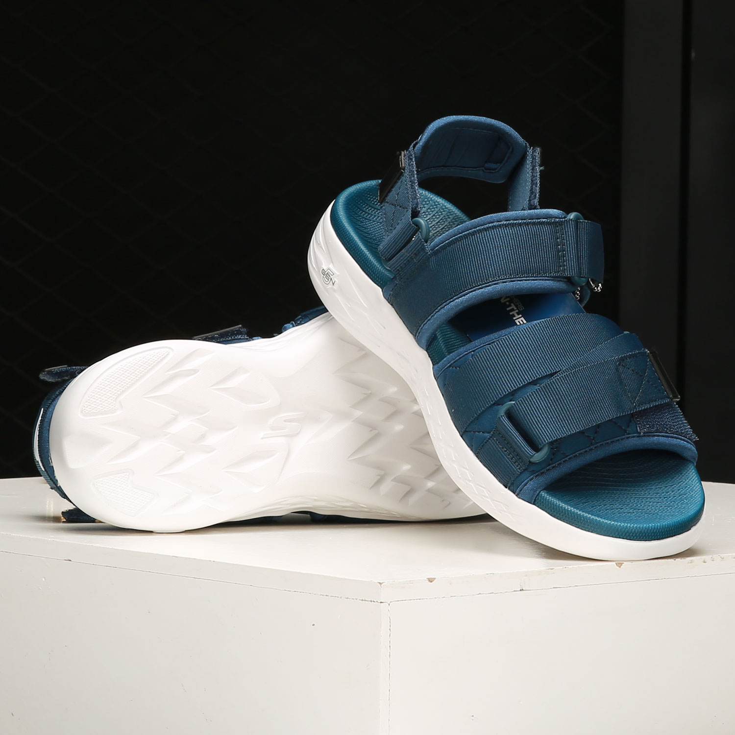 Skechers/斯凯奇正品【GO 系列】男子夏季魔术贴运动沙滩凉鞋