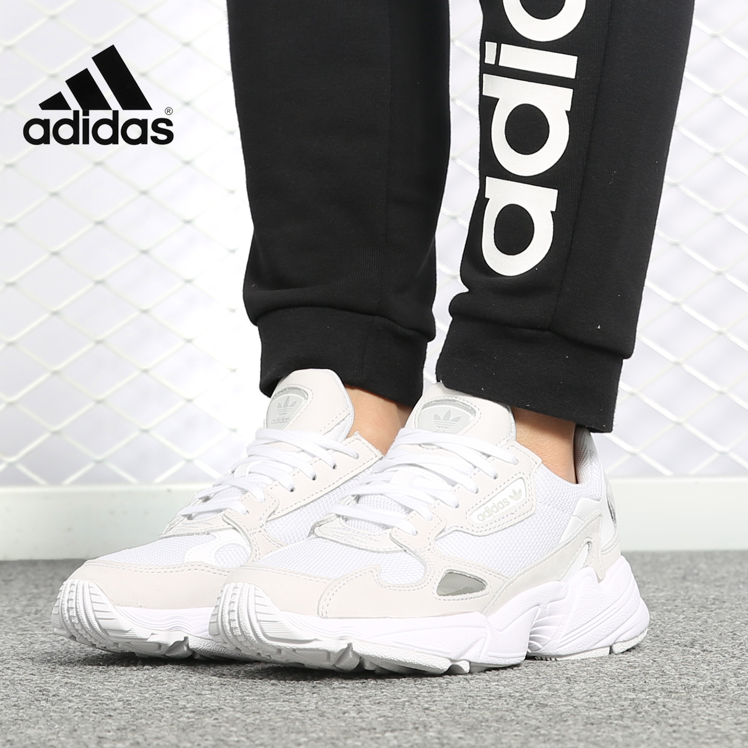 adidas阿迪达斯女运动休闲鞋