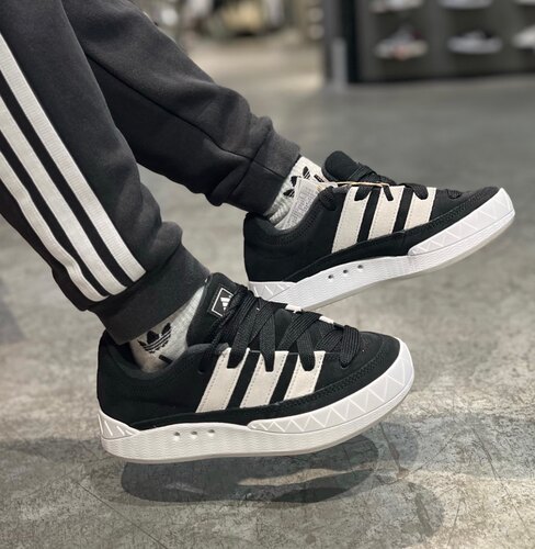 休闲鞋Adidas/阿迪达斯耐磨