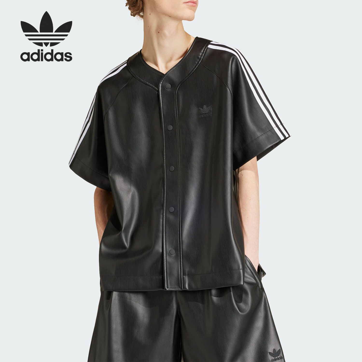 Adidas/阿迪达斯正品三叶草男士复古休闲V领短袖衬衫IZ4048