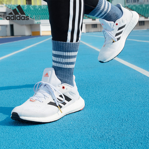 阿迪达斯PUREBOOST男女跑步鞋