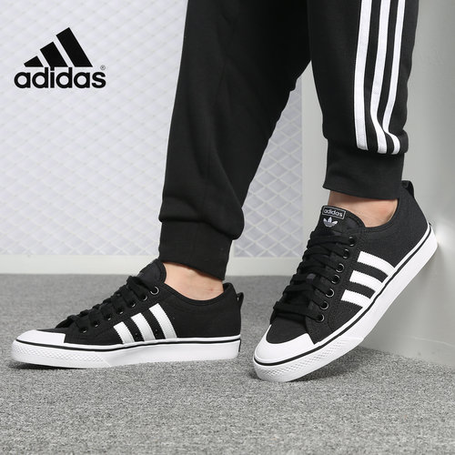 ADIDAS新款三叶草低帮休闲鞋板