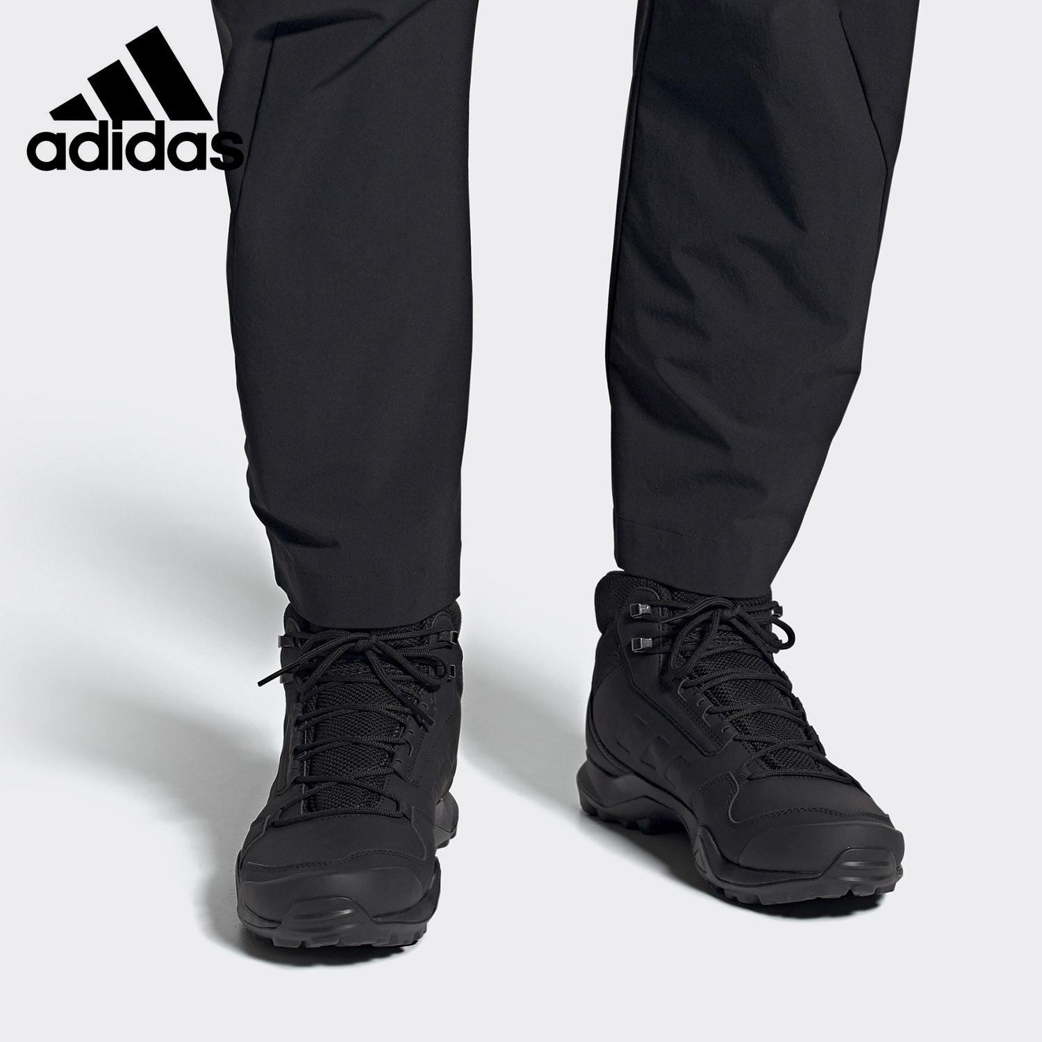 官方Adidas/阿迪达斯运动休闲鞋