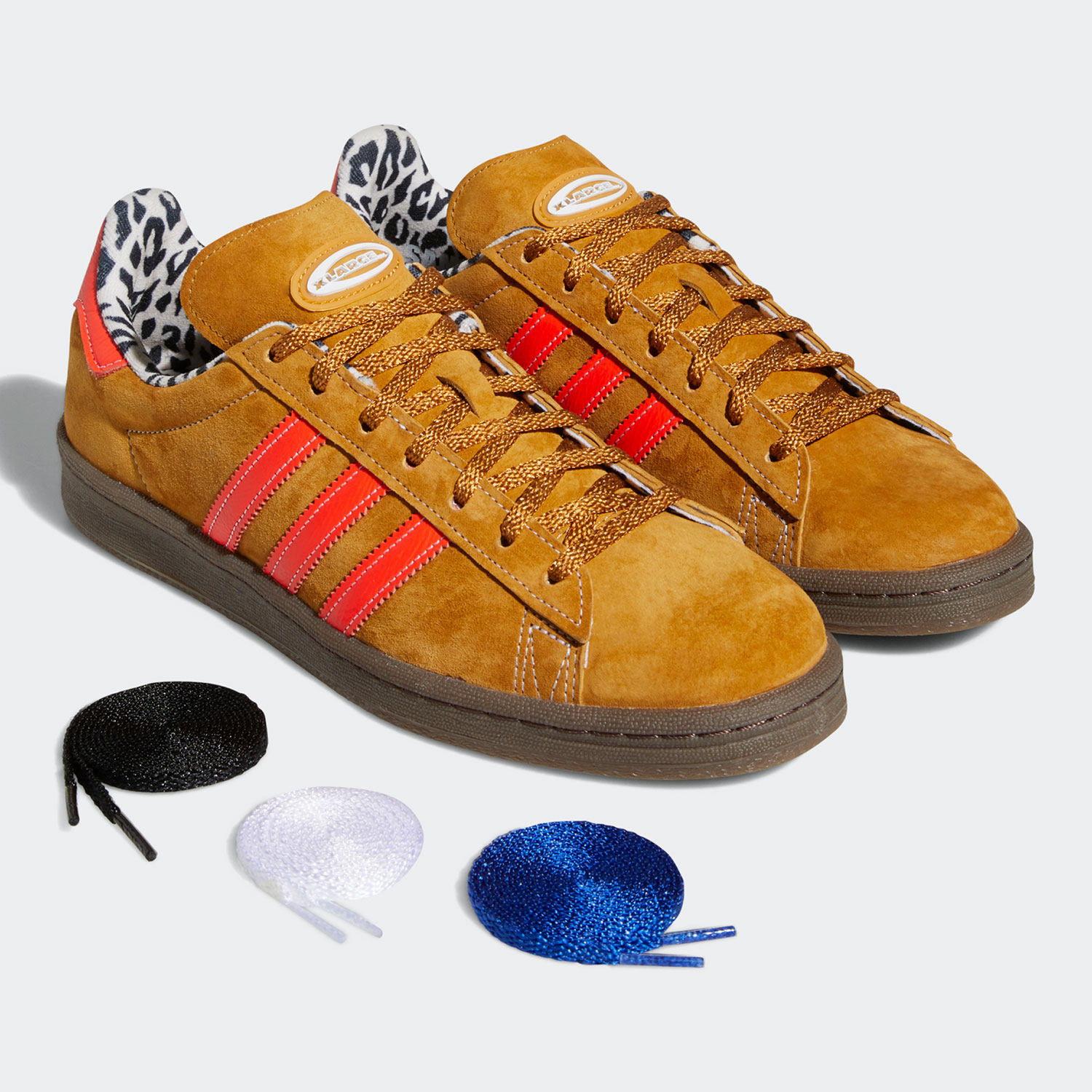 板鞋低帮（帮高小于10cm)