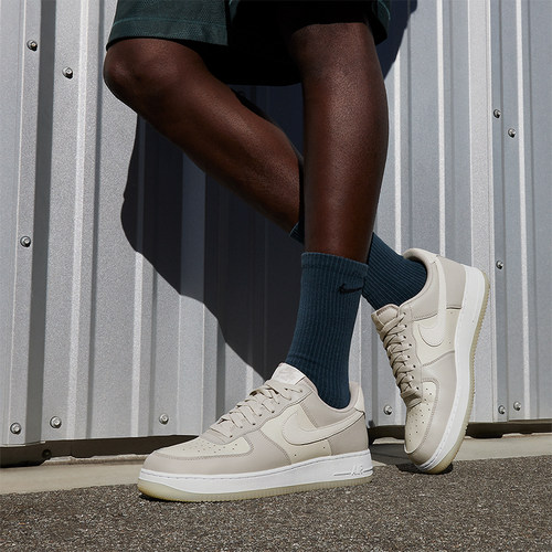 Nike/耐克男士空军一号板鞋