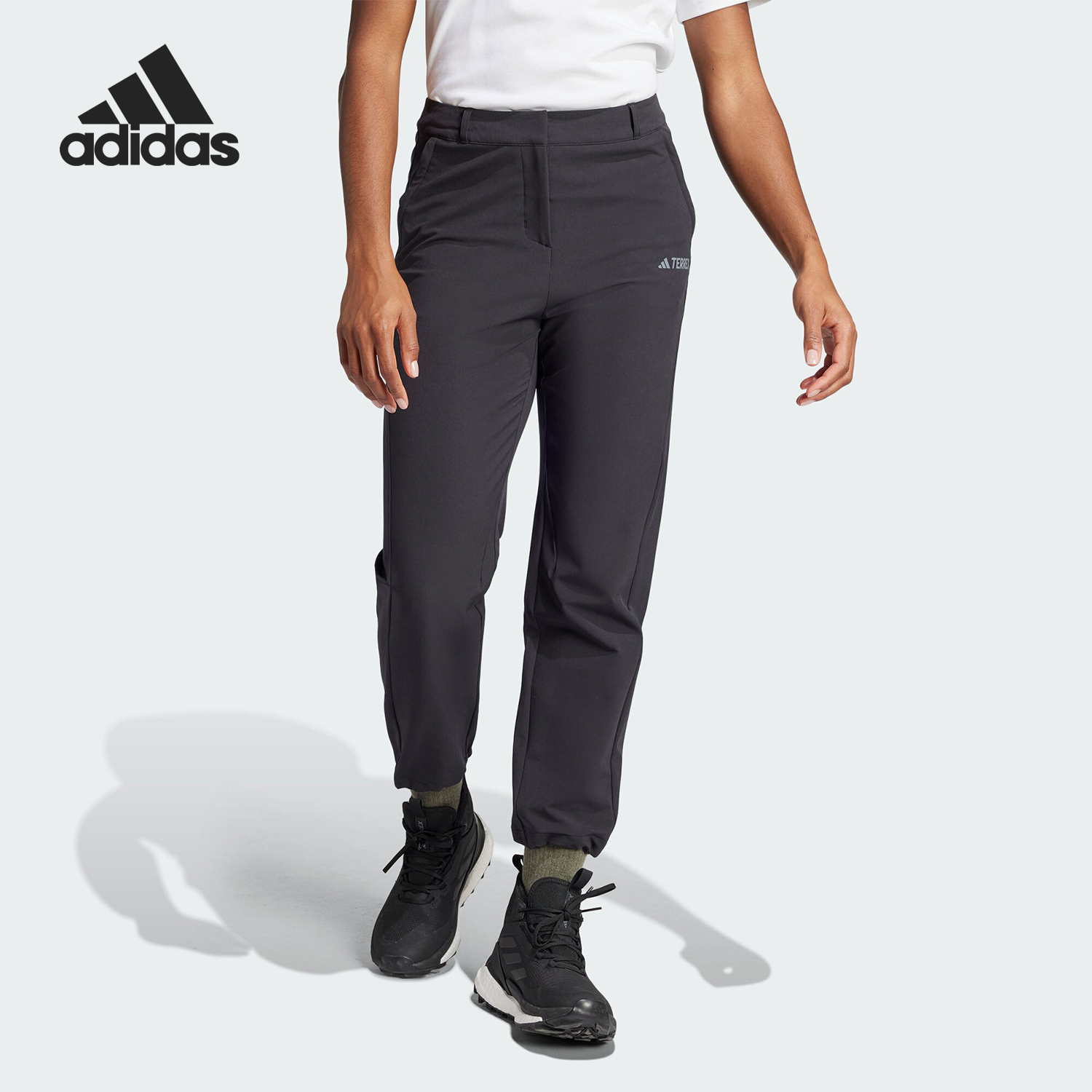 Adidas/阿迪达斯官方正品新款女士户外防风休闲运动长裤JI5921