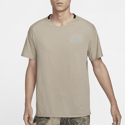 耐克男士运动透气休闲短袖