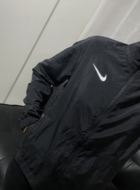 Nike/耐克正品女士品牌Logo印花纯色时尚立领夹克DC3942-010