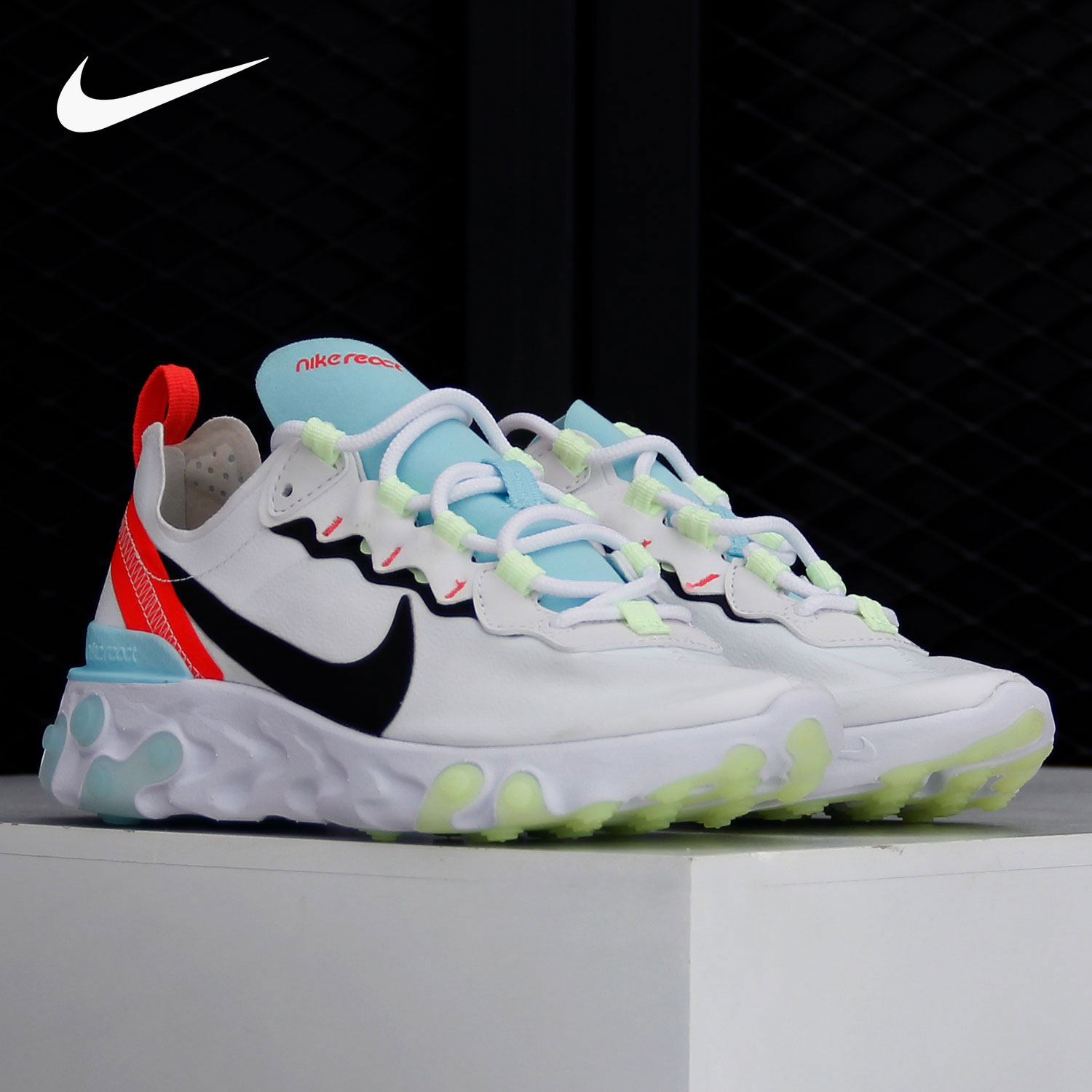 耐克REACTELEMENT55女子跑步鞋