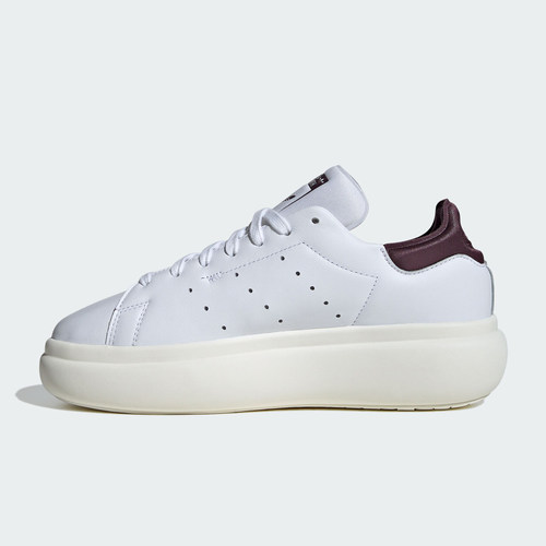 系带板鞋低帮（帮高小于10cm)