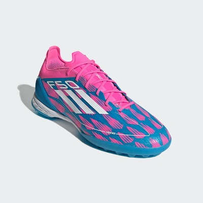 低帮（帮高小于10cm)足球鞋