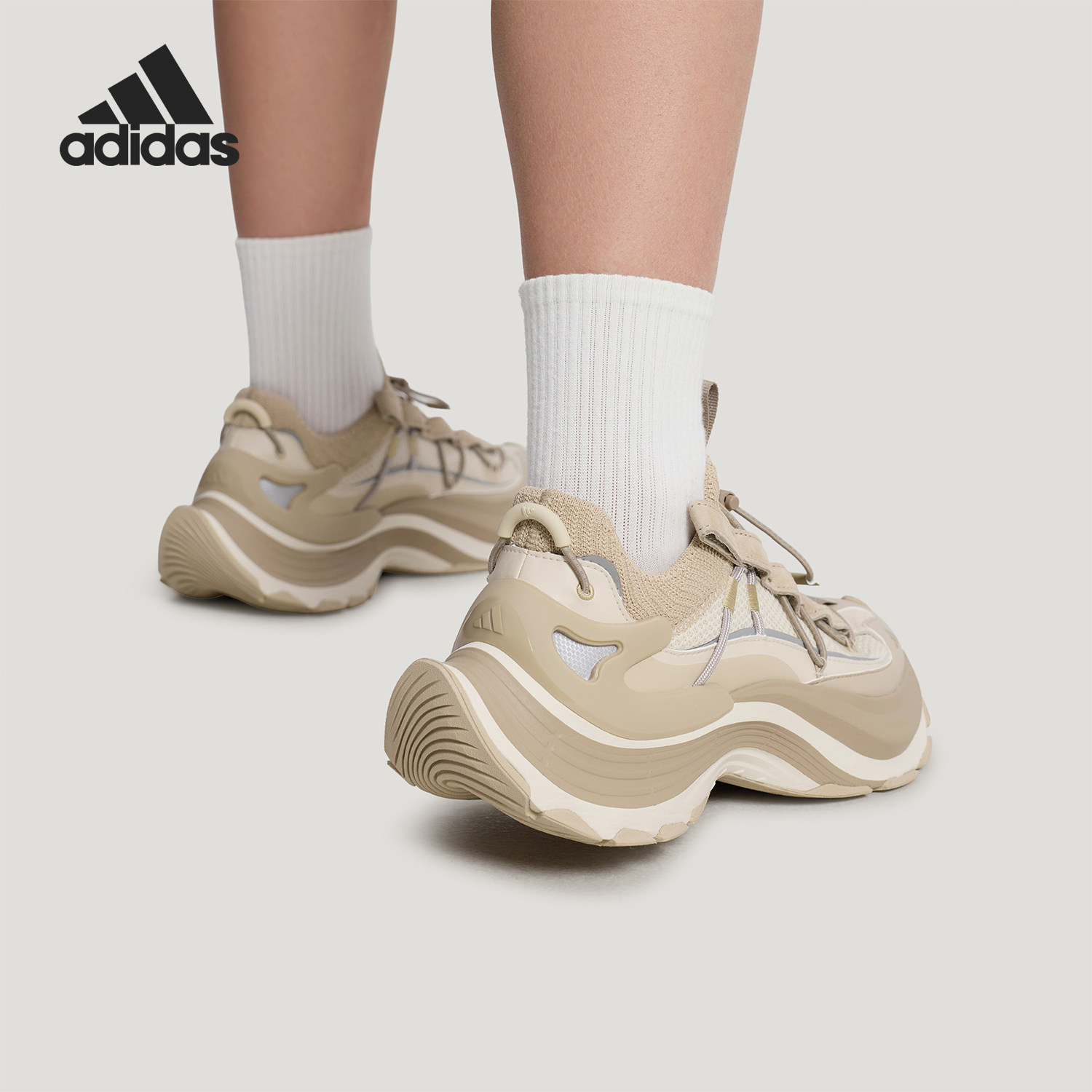 Adidas/阿迪达斯官方正品四季款男女透气缓震户外休闲鞋KK1918