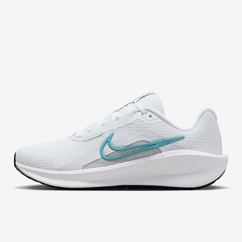 Nike/耐克女士透气跑步鞋