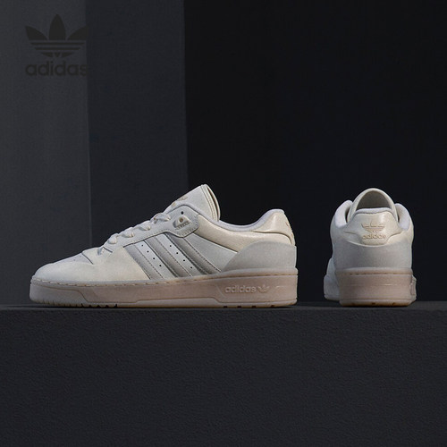 阿迪达斯男女同款运动板鞋