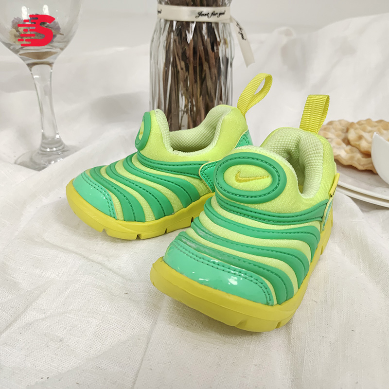 耐克儿童轻便运动风休闲鞋毛毛虫