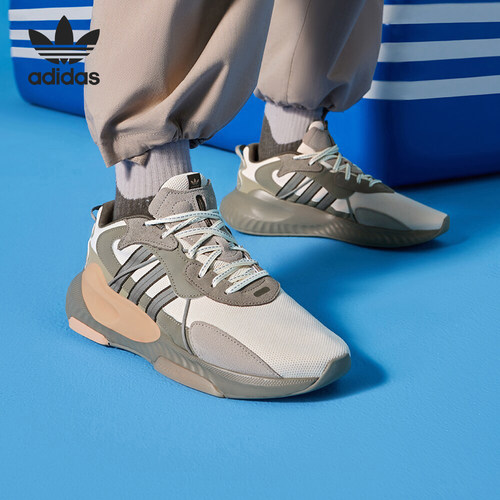情侣款运动休闲鞋Adidas透气