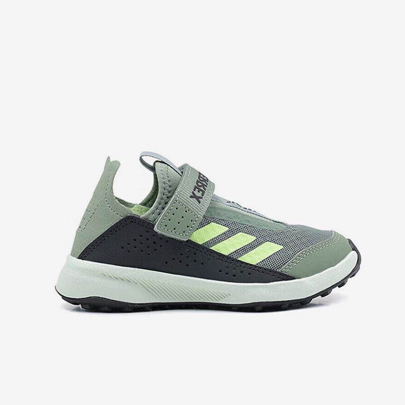 阿迪达斯儿童运动跑步鞋