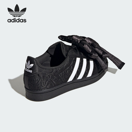 阿迪达斯女士蝴蝶结低帮板鞋