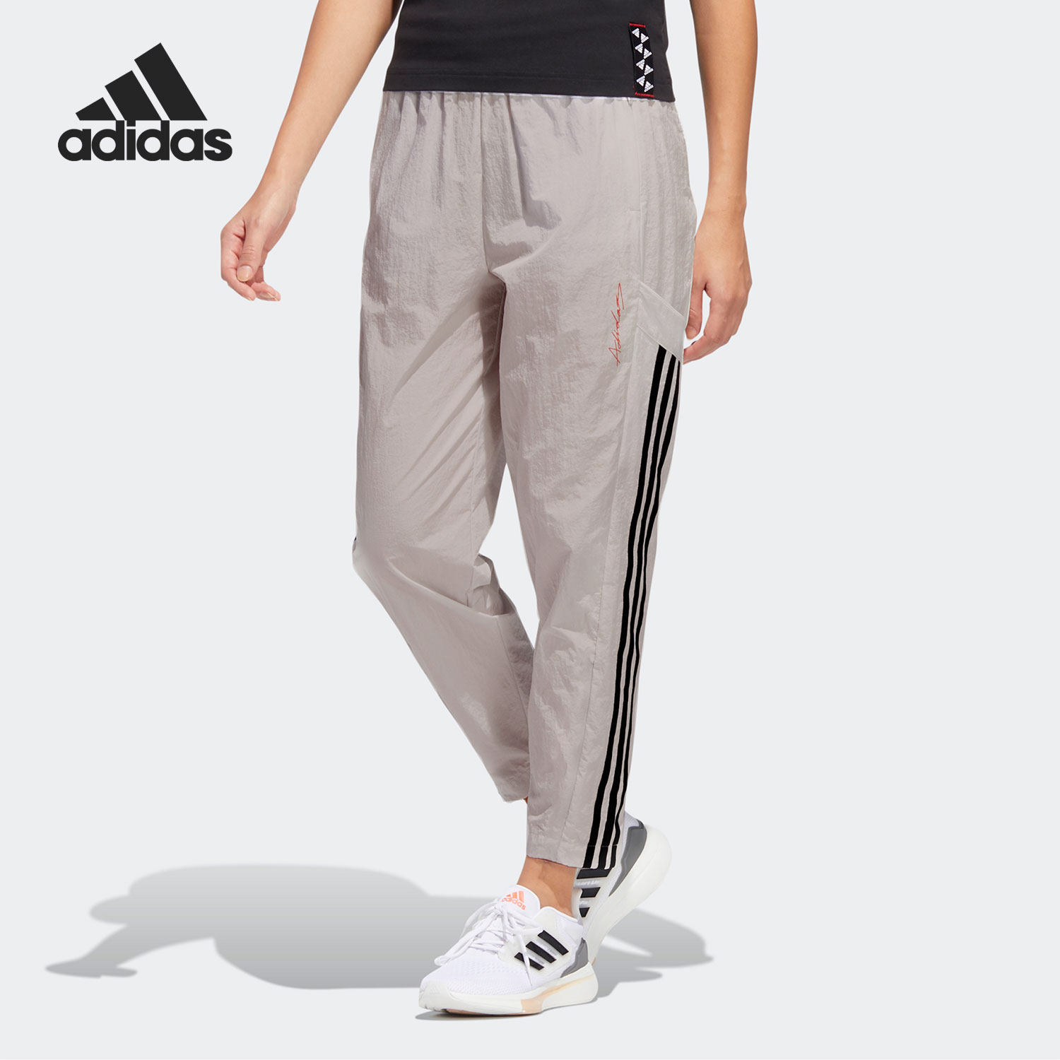 Adidas阿迪达斯正品女宽松透气三叶草锥形亚洲运动长裤HE9991